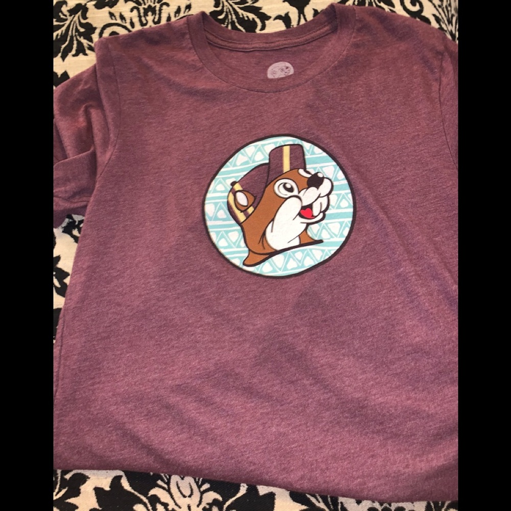 Women’s buccee’s shirt
